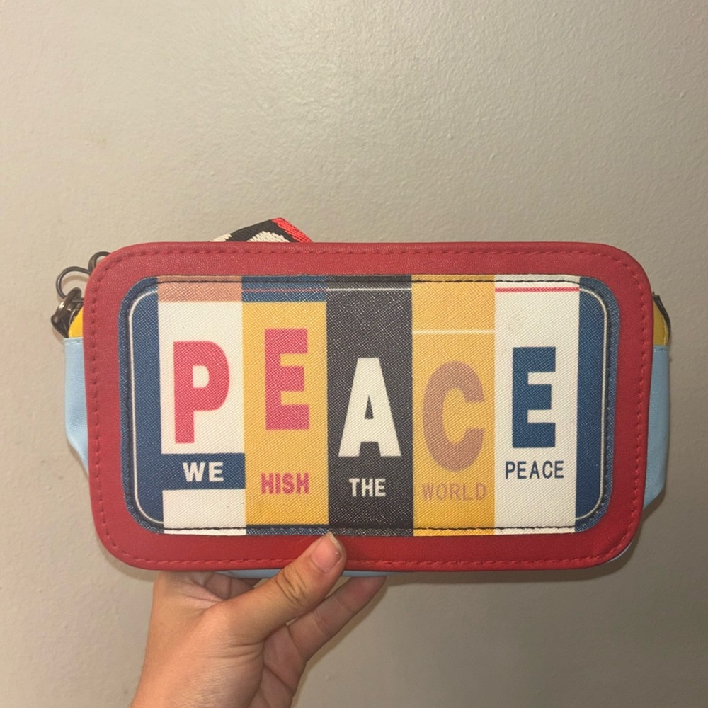 ❤️PEACE CROSSBODY BAG❤️